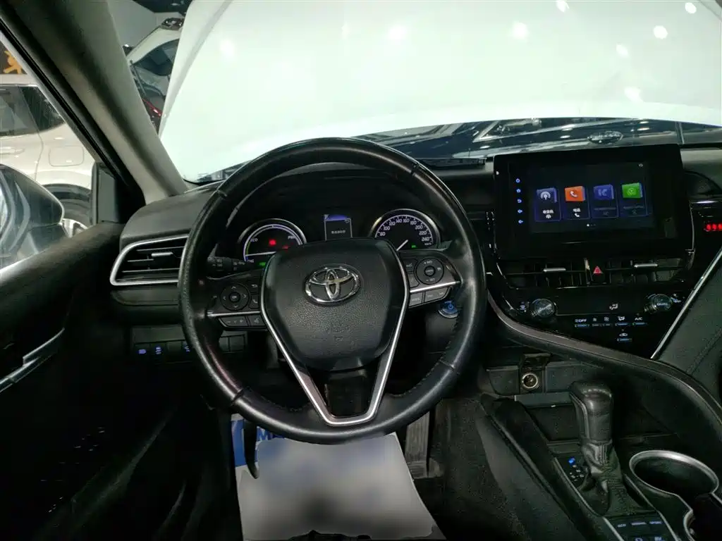 Toyota Camry 2023 Hybrid 2.5HGVP Leading Edition фото 11