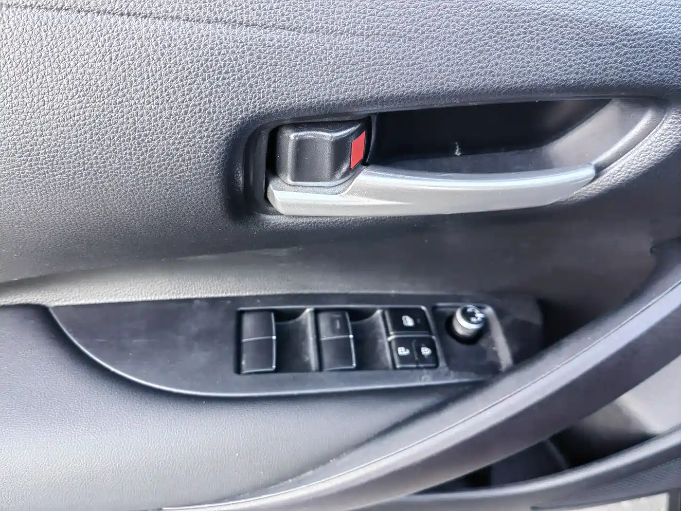 Toyota Corolla 2021 TNGA 1.5L CVT Elite Edition фото 25