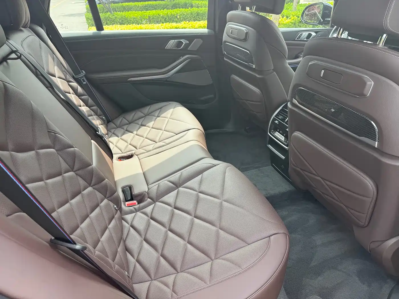 BMW X5 2025 Model xDrive 40Li Exclusive M Sport Blackout Package фото 8