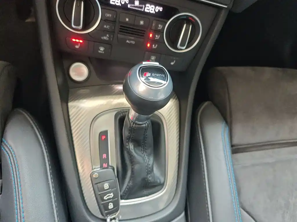 Audi Q3 2018 30th Anniversary Edition 35 TFSI Sport фото 10