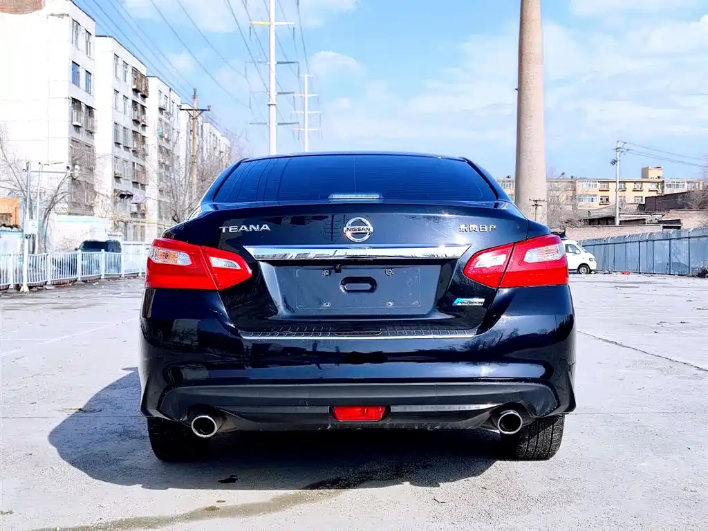 NISSAN TEANA