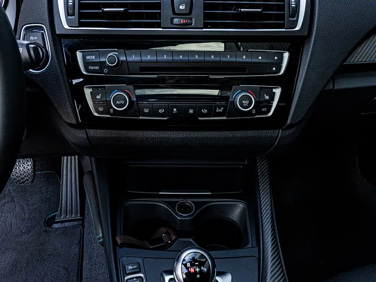 BMW M2 2016 M2 фото 9