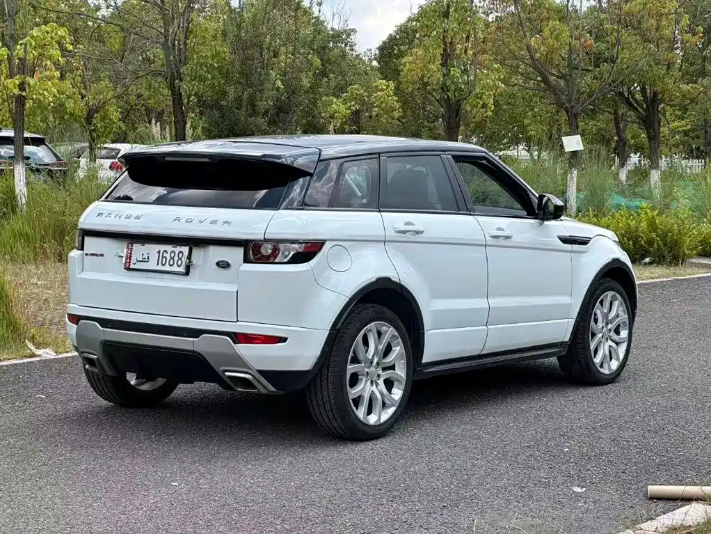Land Rover Range Rover Evoque (Import) 2015 2015 2.0T 5-door Dynamic Edition