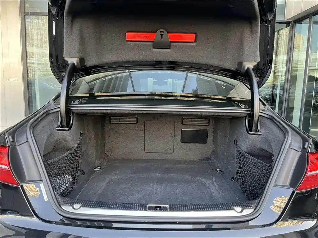 Audi A8 2017 A8L 40 TFSI Comfort фото 9