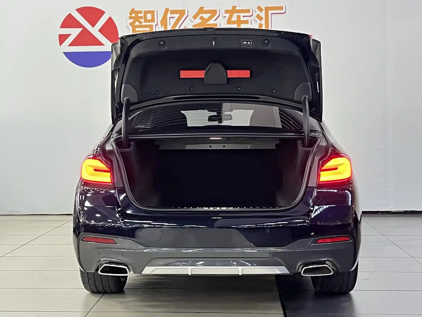 BMW 5 Series 2023 530Li xDrive M Sport Package фото 13