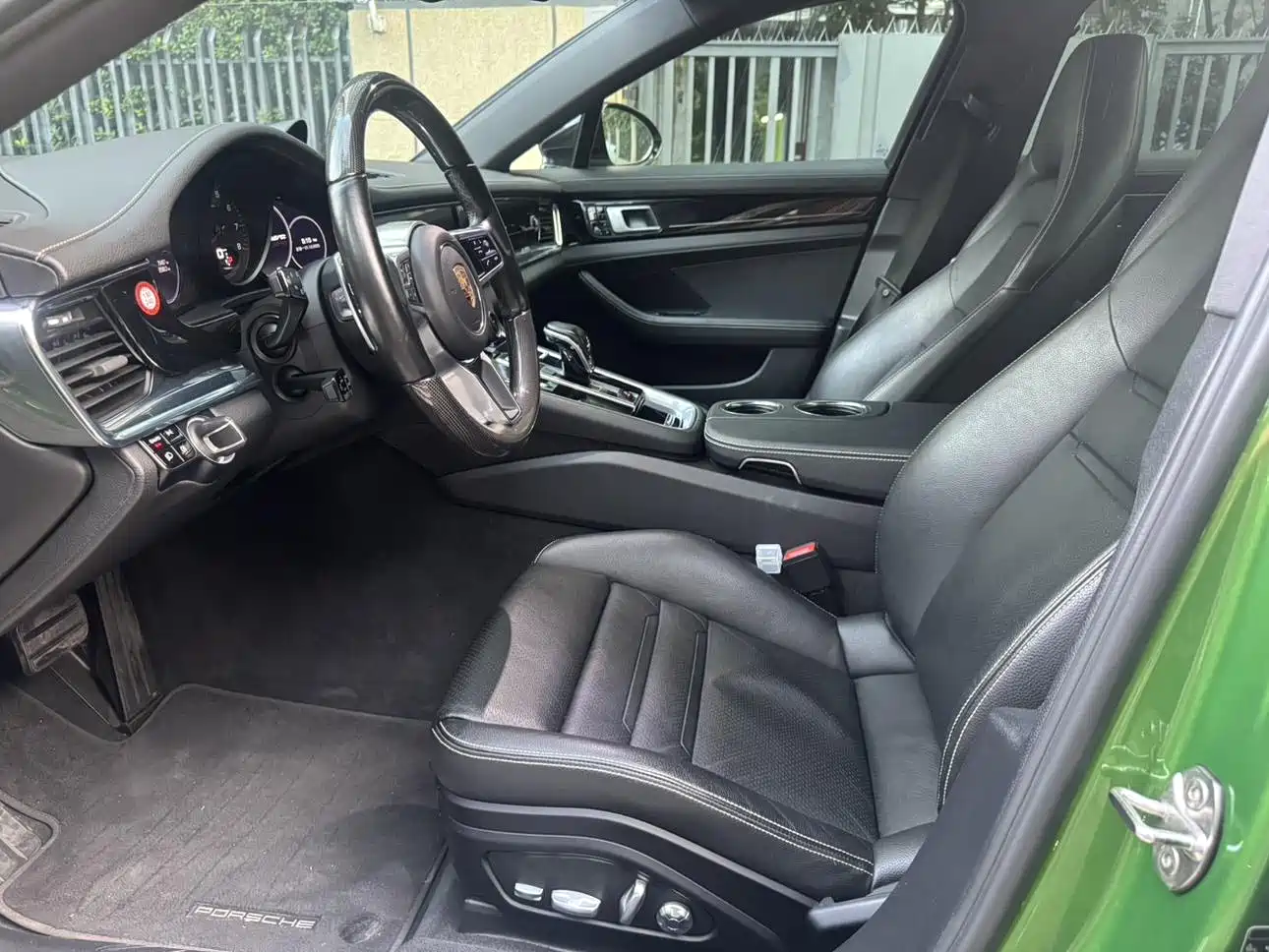 Porsche Panamera 2020 Panamera 10th Anniversary Edition 2.9T фото 9
