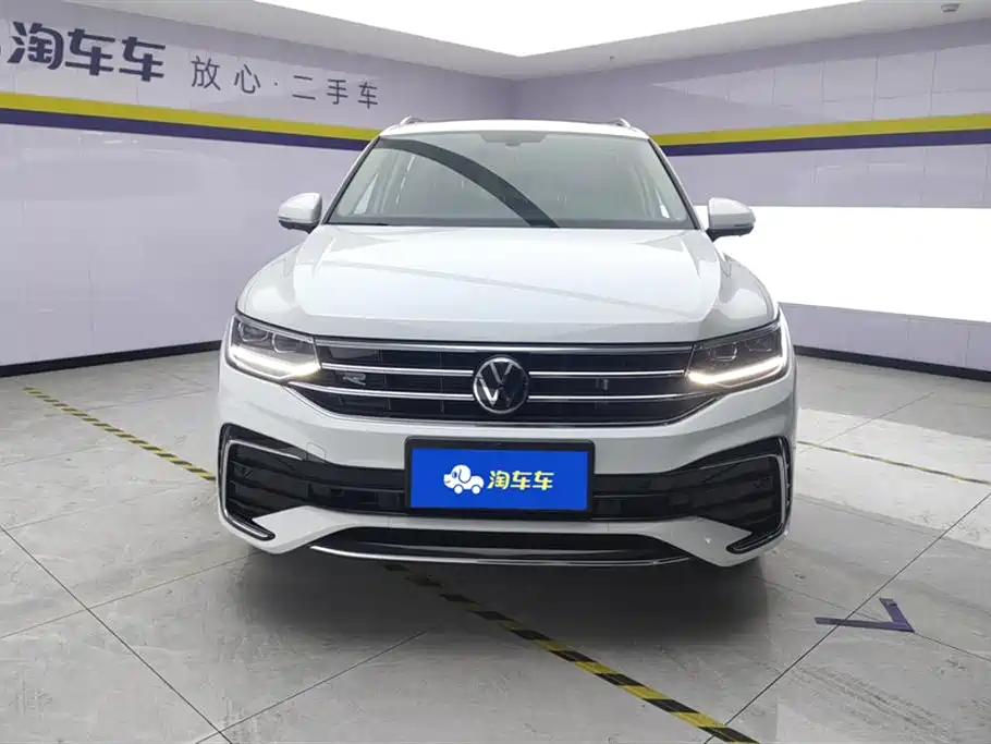 Volkswagen Tiguan L 2024 330TSI Automatic 2WD R-Line Premium Enjoyment Edition фото 2