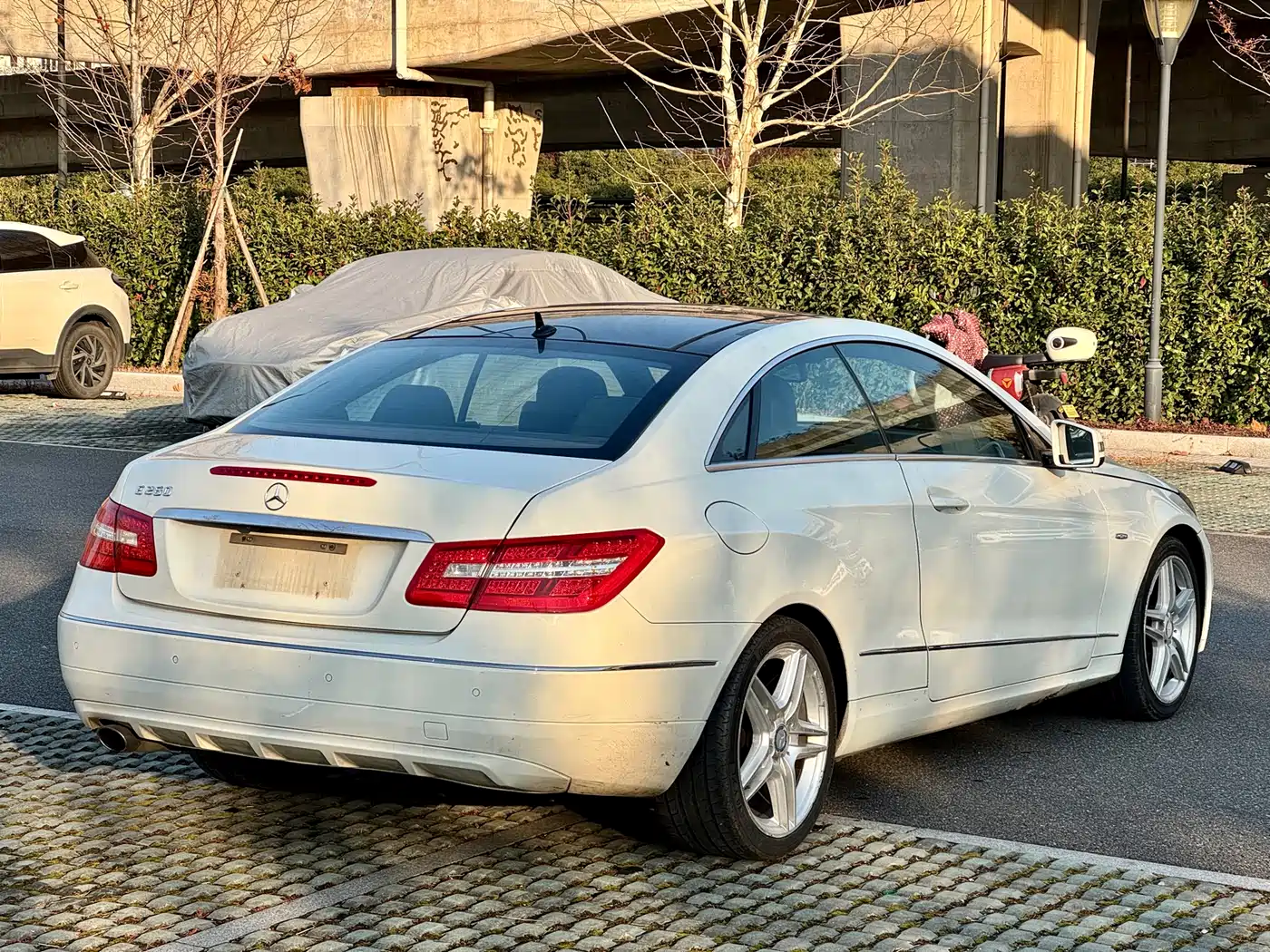 Mercedes-Benz E-Class (Import) 2012 E 260 CGI Coupe фото 5