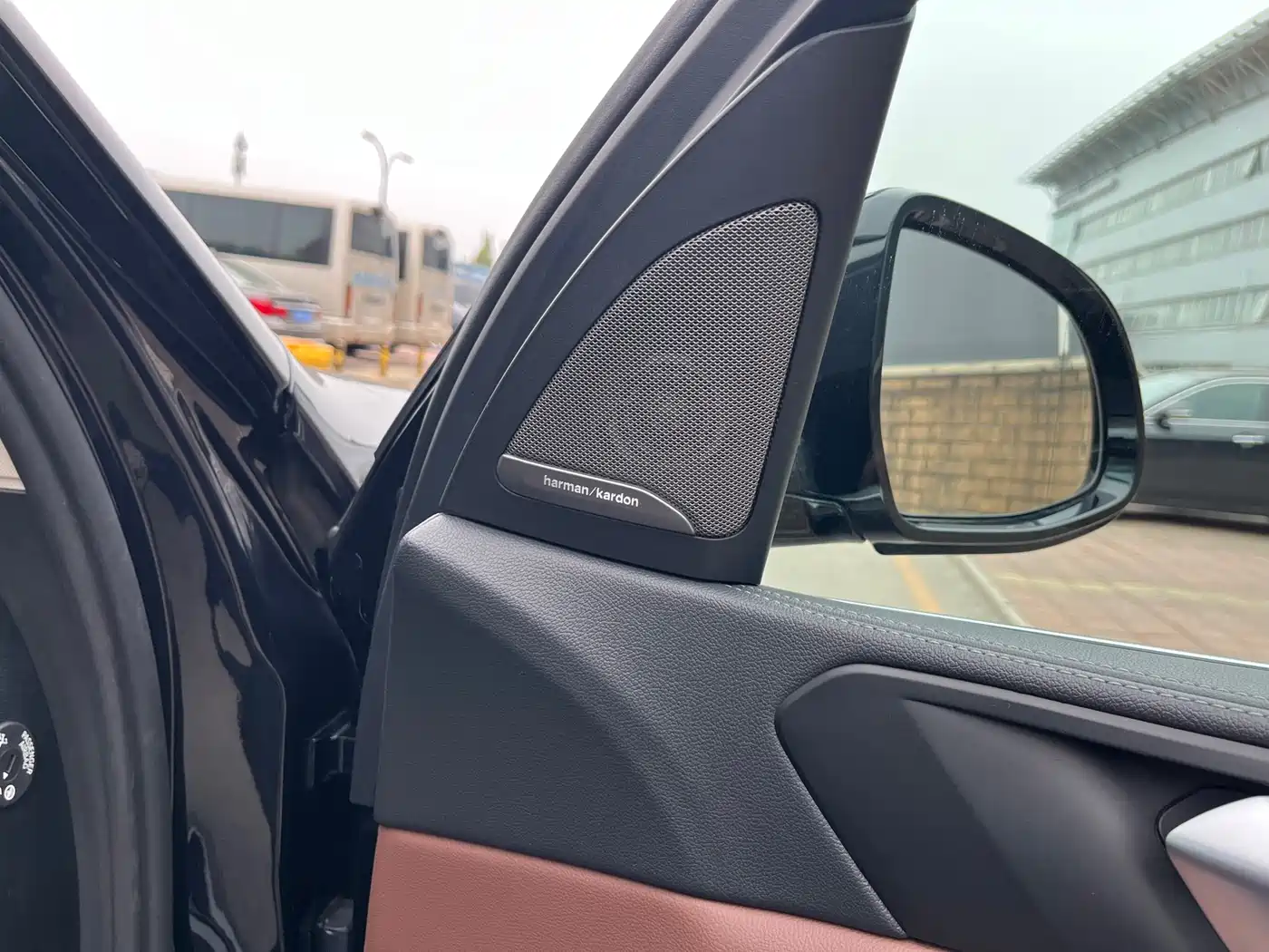 BMW X5 (Import) 2020 xDrive40i M Sport Package фото 27