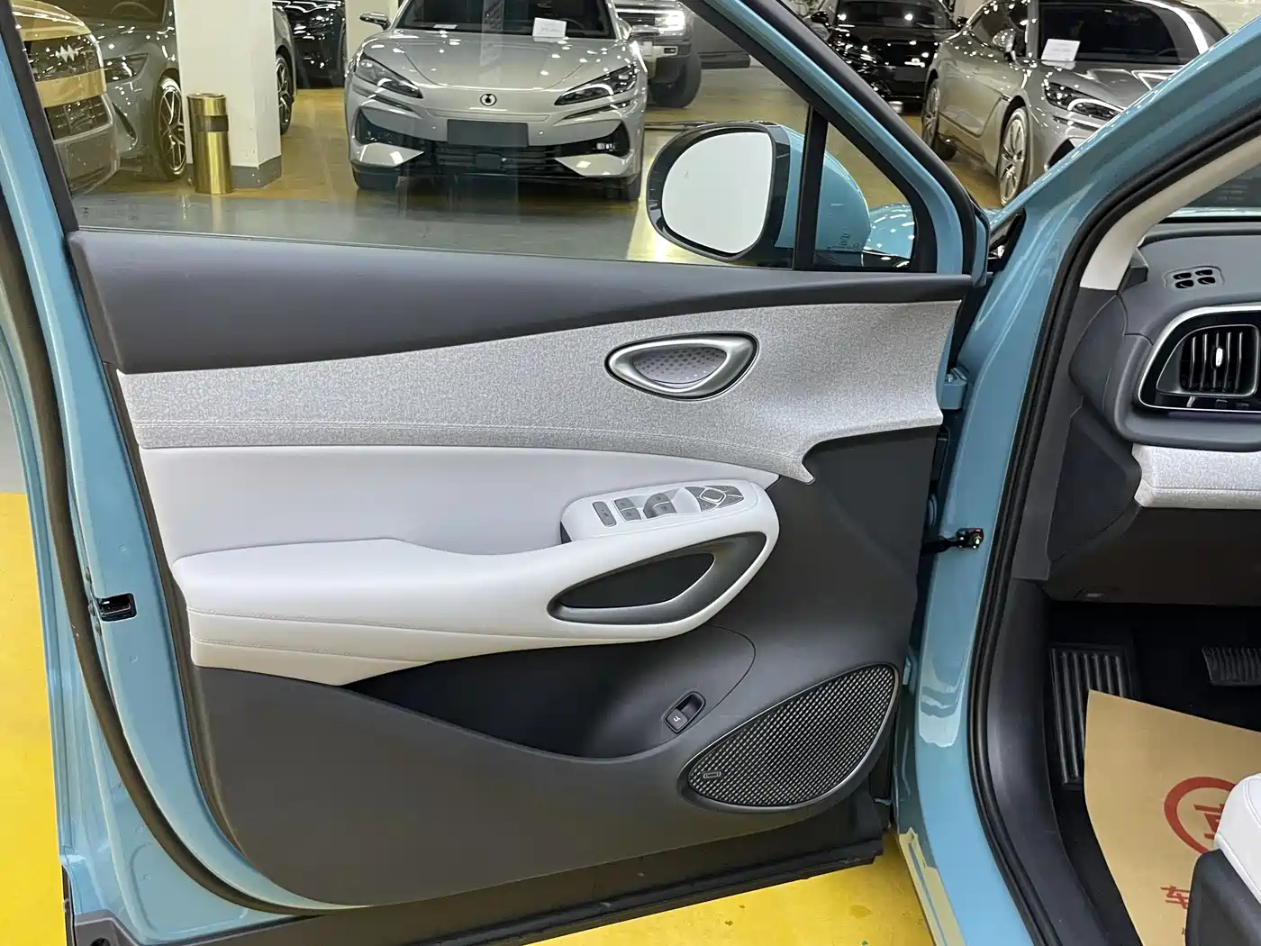 BYD Hai Shi 05 EV 2025 520KM Flagship Smart Navigation Edition фото 5