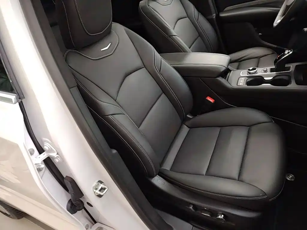 Photo 25 - Cadillac XT4