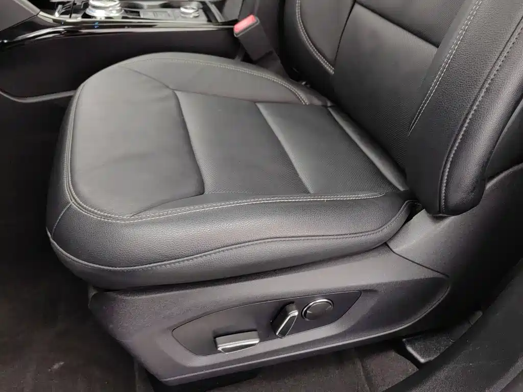 Ford Explorer 2020 2020 EcoBoost 285 AWD Titanium Edition 6-Seater