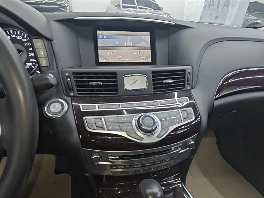 Infiniti Q70 2015 2013 Q70L 2.5L Comfort