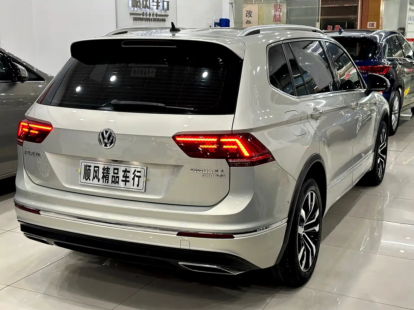 Volkswagen Tiguan L 2019 Edition 380TSI Auto 4WD R-Line Premium Flagship Version China V фото 5