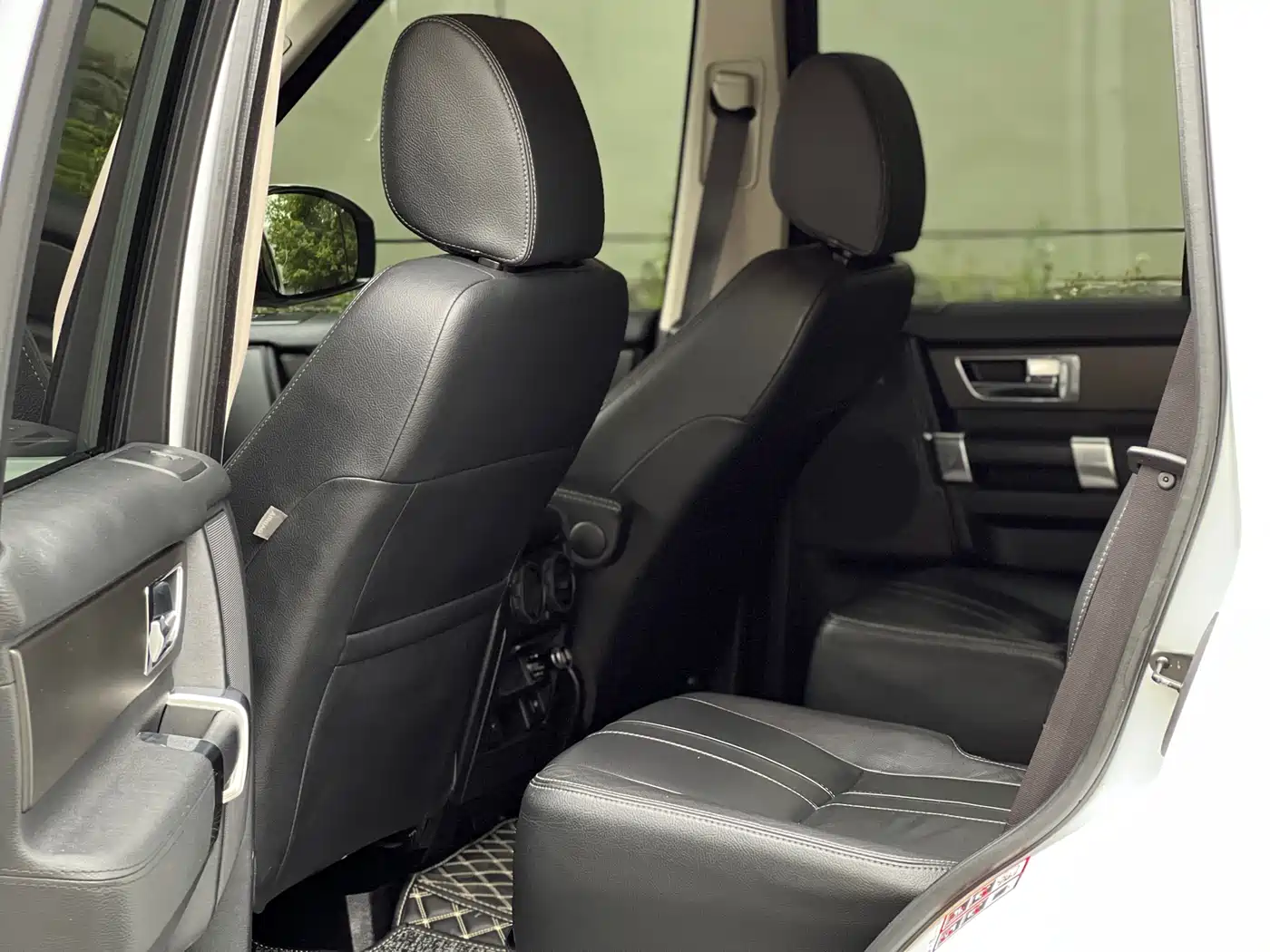 Land Rover Discovery 2016 3.0 SC V6 HSE фото 7