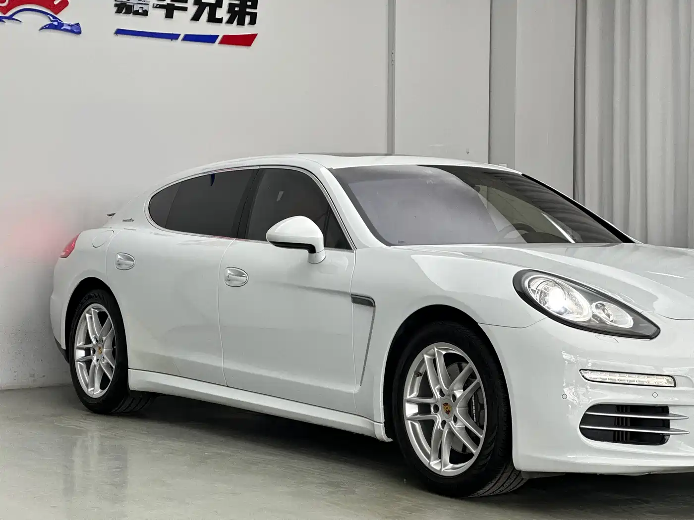 Porsche Panamera 2016 Panamera 4 Executive Edition 3.0T фото 7
