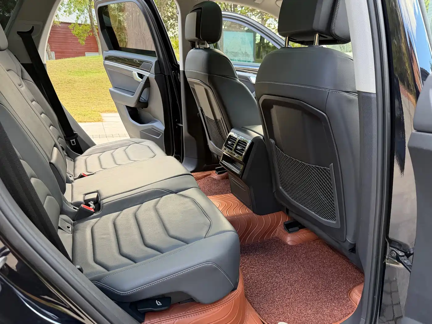 Volkswagen Touareg 2021 2021 3.0TSI R-Line Classic Sport Package