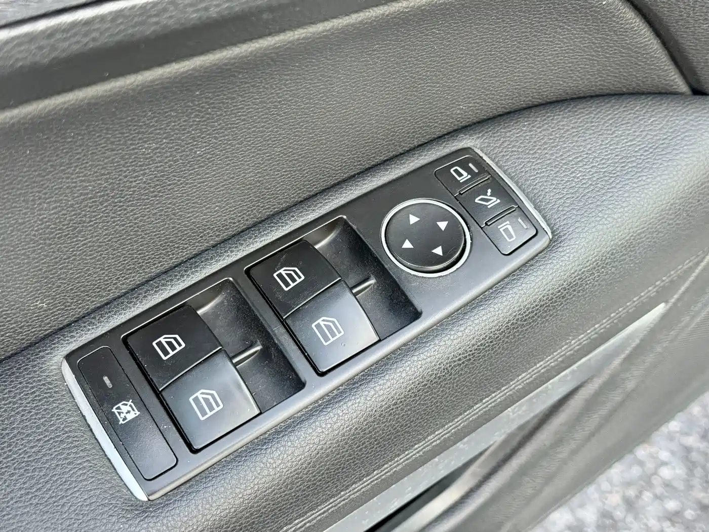 Mercedes-Benz E-Class (Import) 2012 E 260 CGI Coupe фото 10