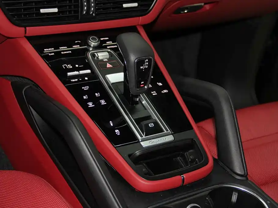 Porsche Cayenne 2023 Cayenne 3.0T Platinum Edition фото 16
