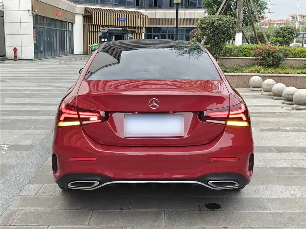 Mercedes-Benz A-Class 2021 A 200 L Sport Sedan Dynamic Type фото 6