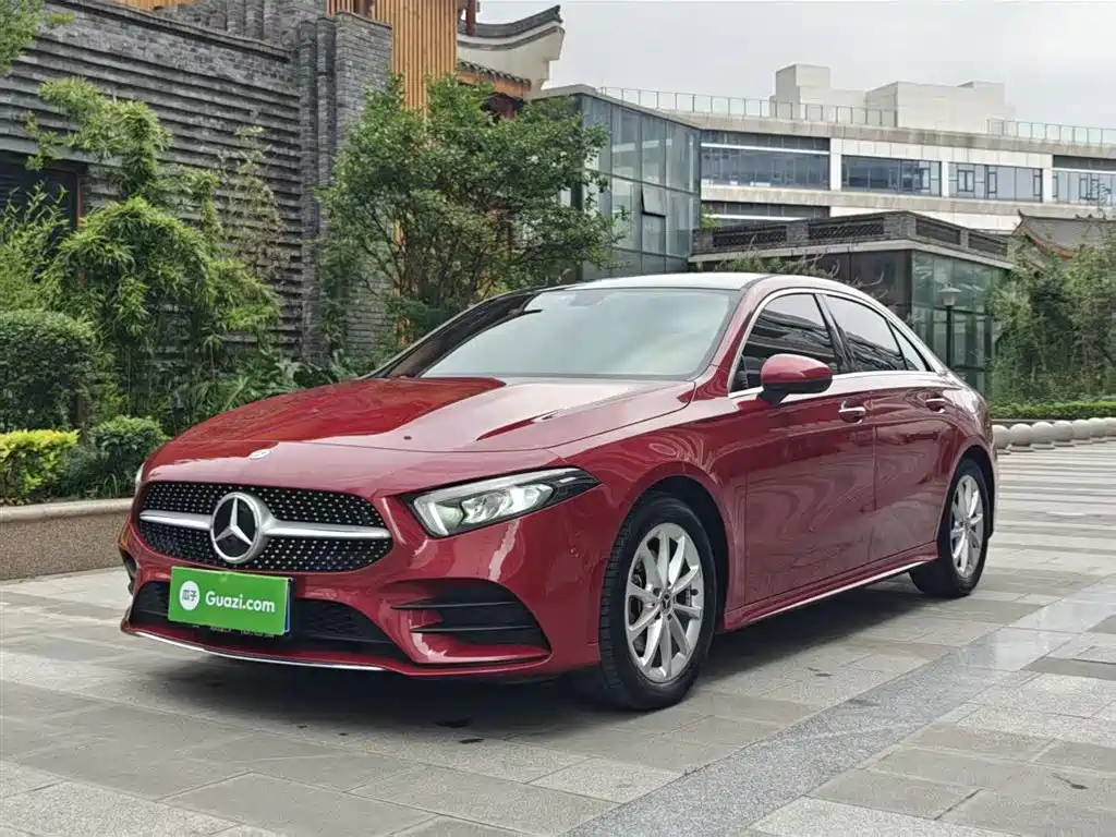 Mercedes-Benz A-Class 2021 A 200 L Sport Sedan Dynamic Type фото 2