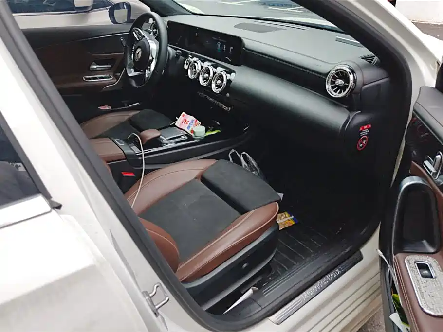 Mercedes-Benz A-Class 2021 A 200 L Sport Sedan Fashion Edition фото 8