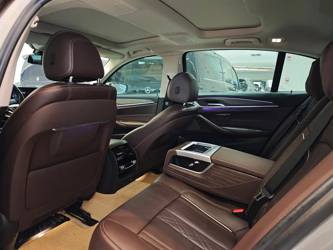 BMW 5 Series 2019 530Li Premium Luxury Package фото 9