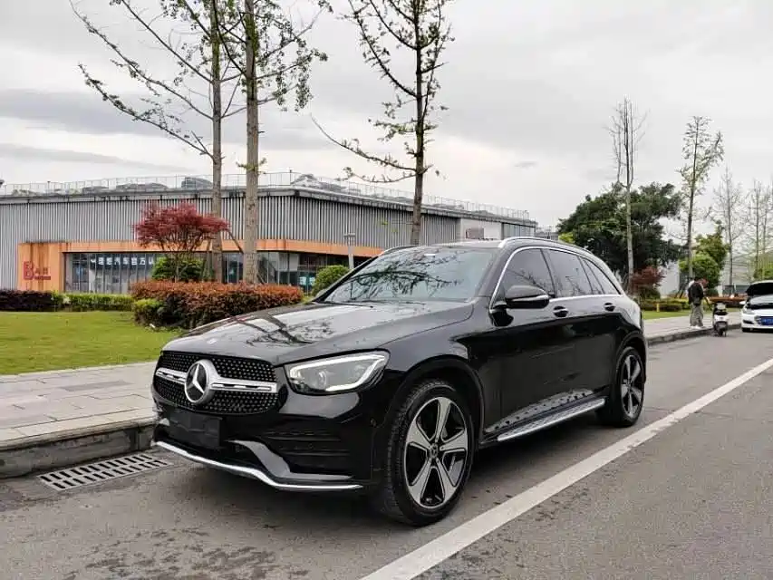 Фото 1 - Mercedes-Benz GLC