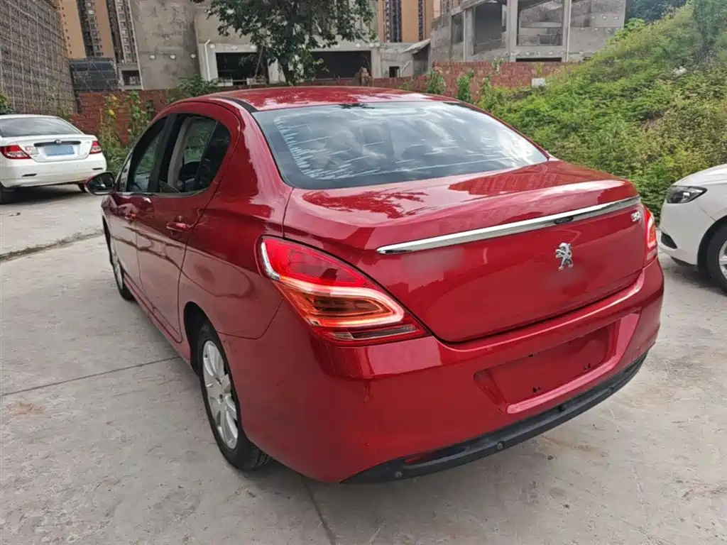 Peugeot 308 2014 Model Joy Edition Classic 1.6L Manual Superior Style фото 5