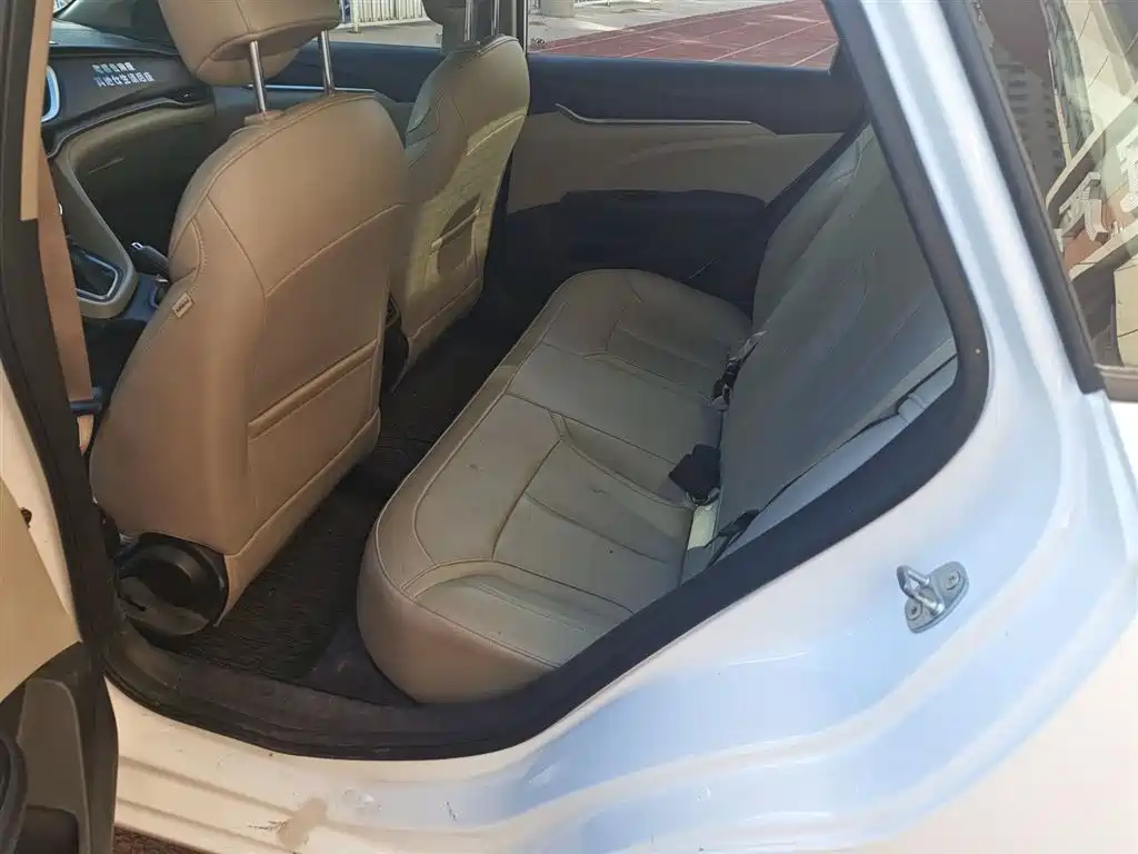 Buick Excelle 2018 15T Dual Clutch Elite (China V) фото 14