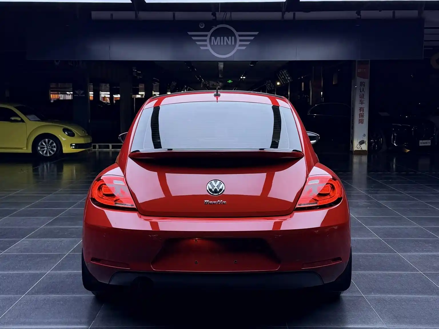 Photo 3 - Volkswagen Beetle