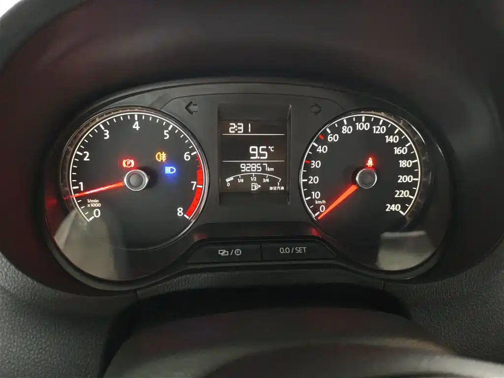 Volkswagen Polo 2016 1.4L Manual Trend фото 12