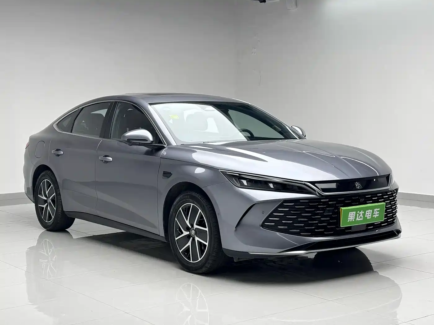 BYD Qin L 2025 DM-i Smart Drive Edition 120KM Surpassing фото 3