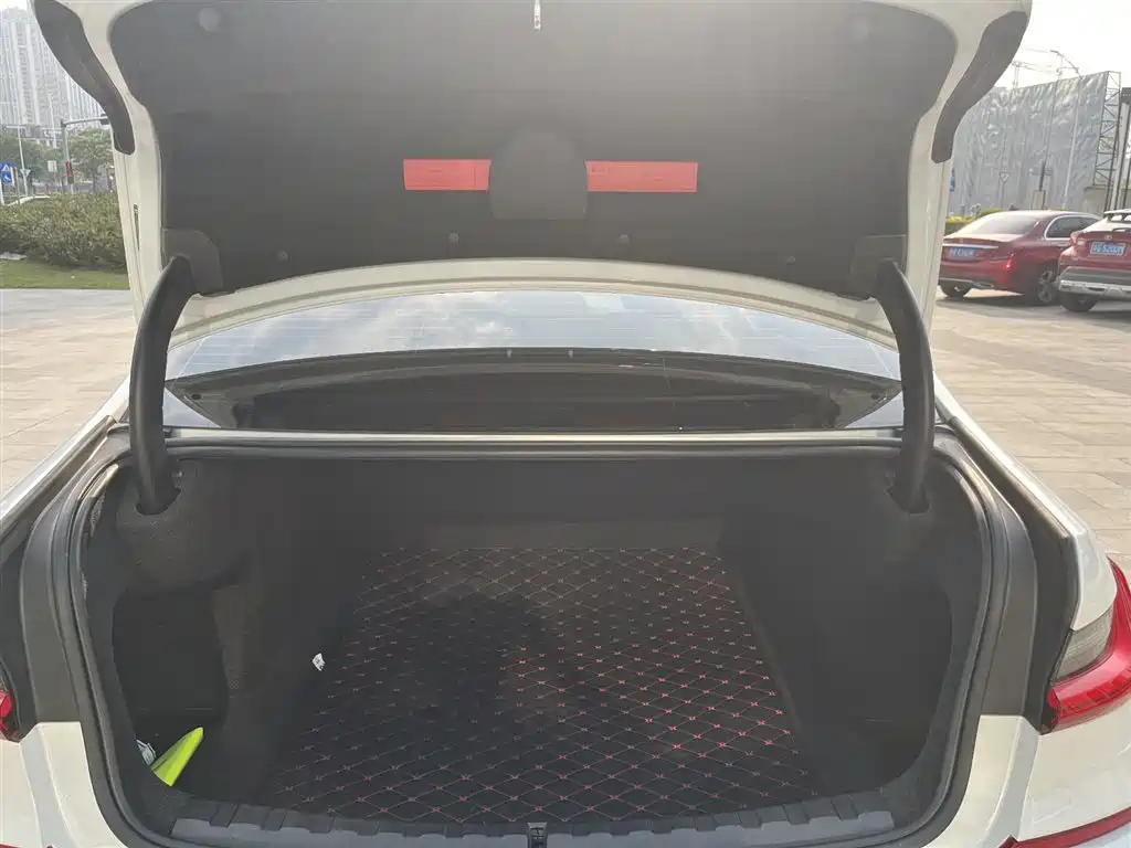 BMW 3 Series 2021 Facelift 325Li M Sport Package фото 31