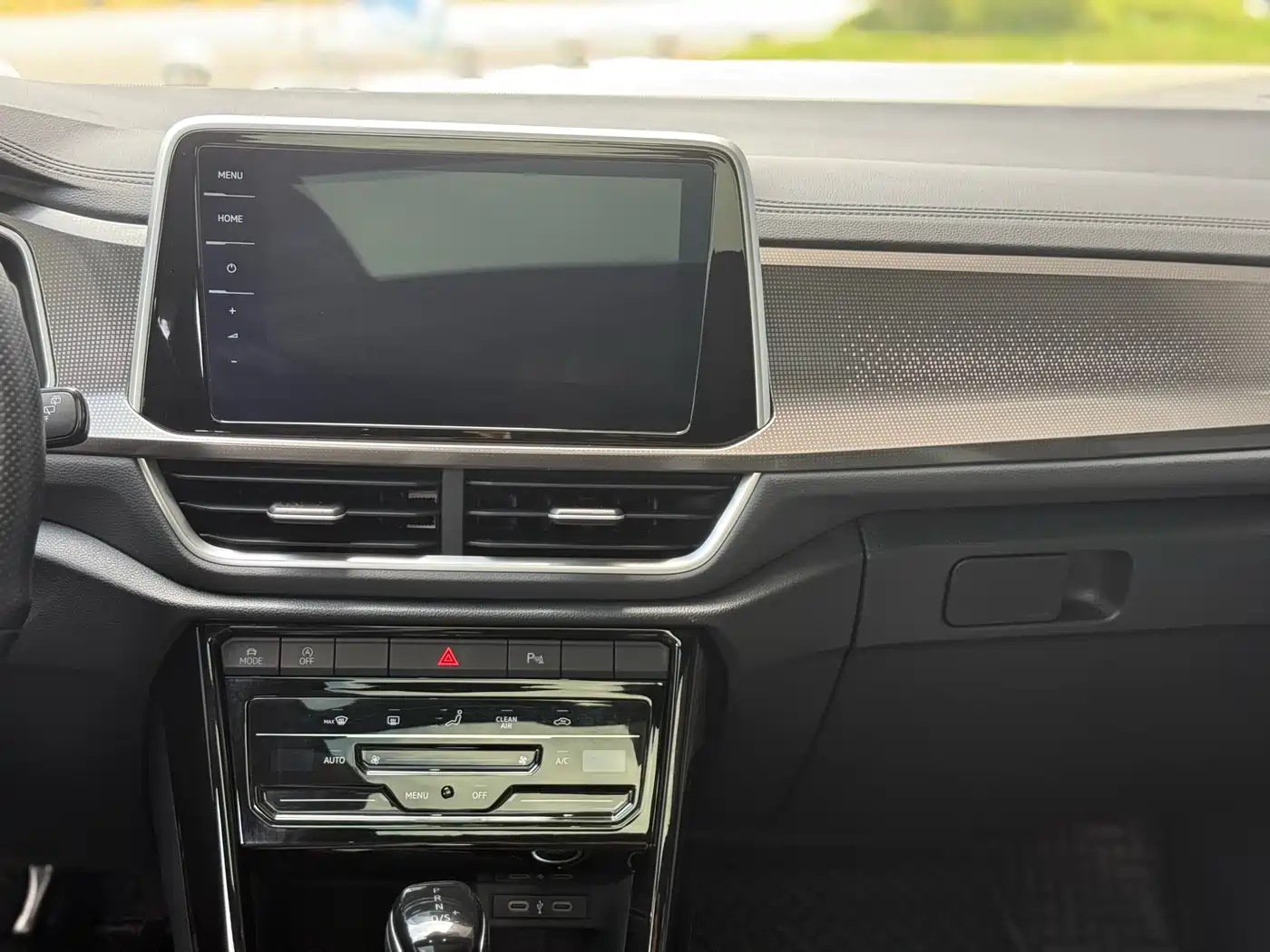 Volkswagen T-ROC 2023 300TSI DSG 2WD Dawn Edition фото 17