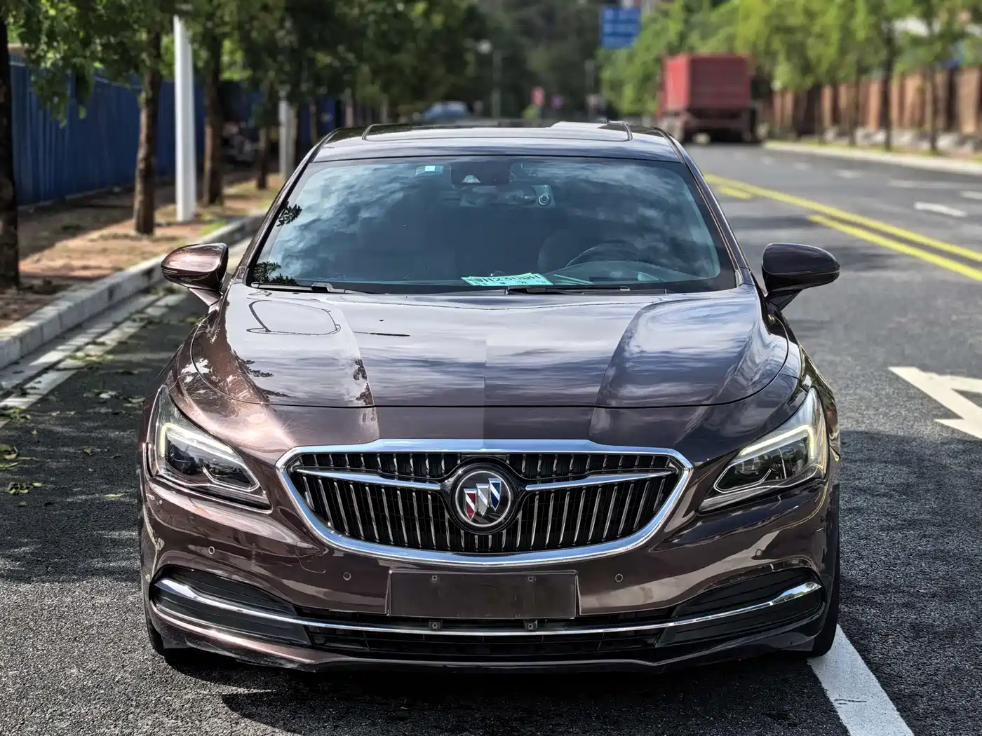 Buick LaCrosse 2018 Model 20T Luxury Edition фото 2