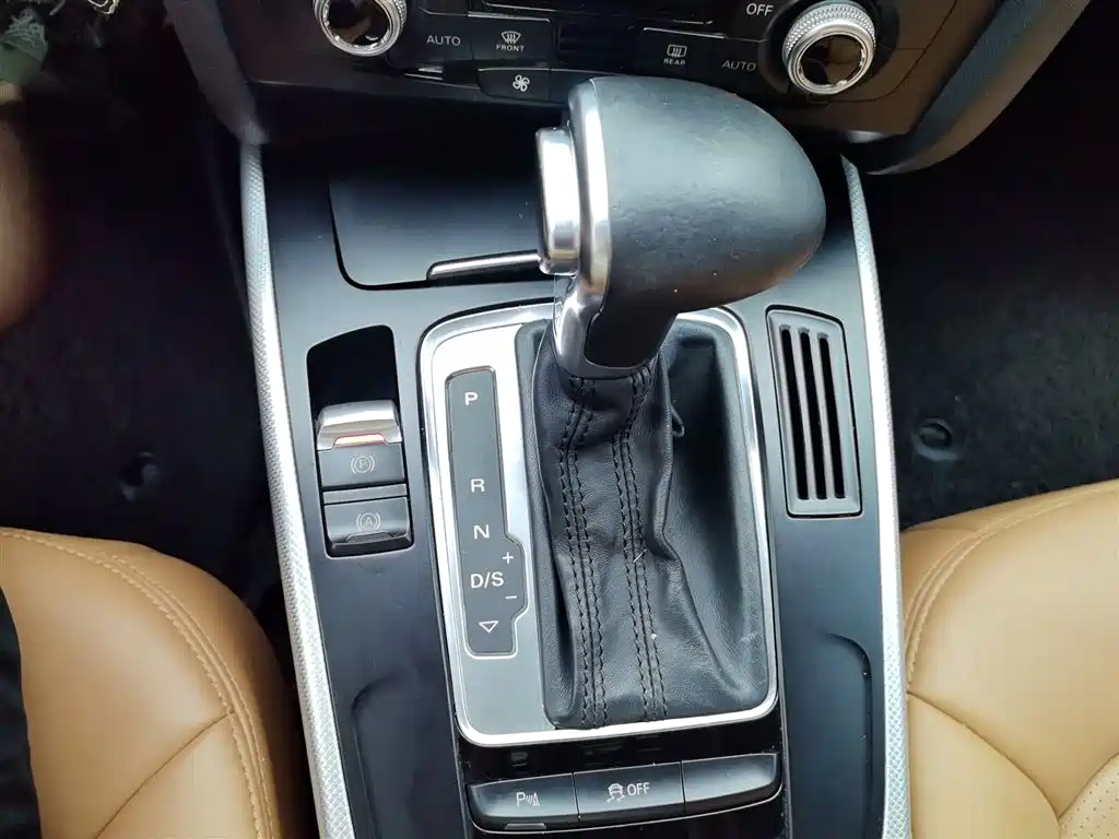 Audi A4L 2015 35 TFSI Auto Standard фото 15