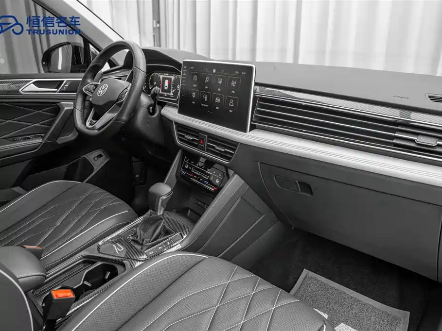 Volkswagen Tiguan L 2023 330TSI Auto 2WD R-Line Premium Edition фото 14