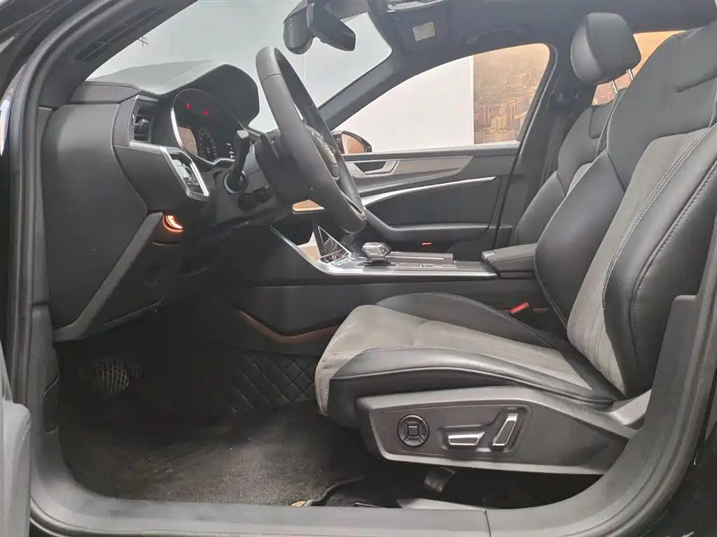 Audi A6L 2023 Facelift 45 TFSI Premium Dynamic фото 12
