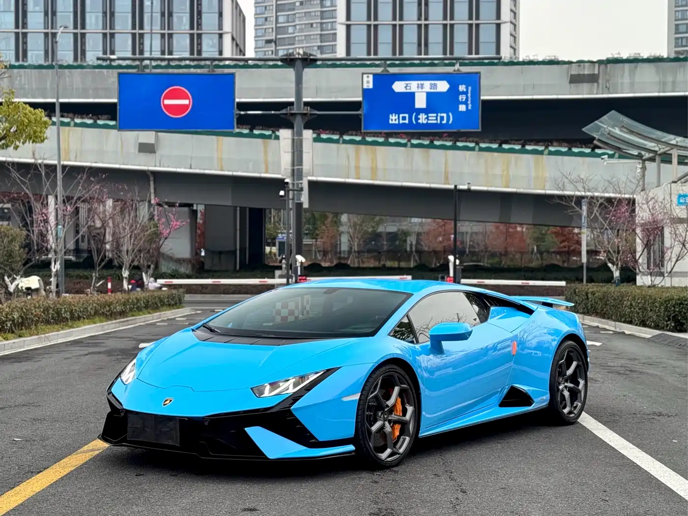 Lamborghini Huracán 2023 Huracán Tecnica фото 2