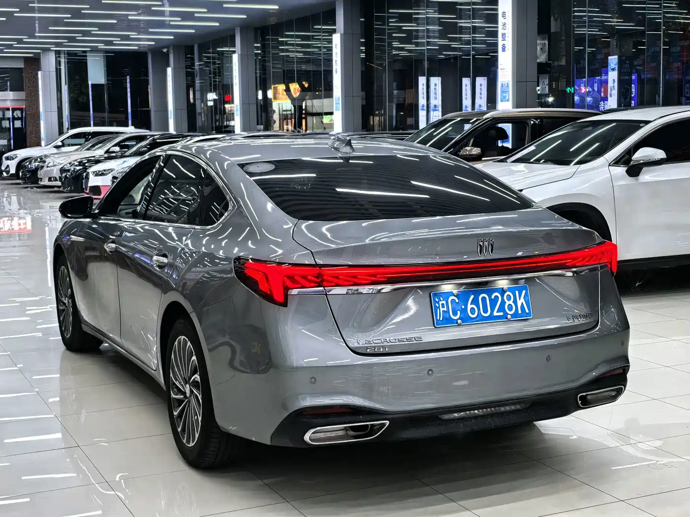 Buick LaCrosse 2025 2026 Model 28T Platinum Edition