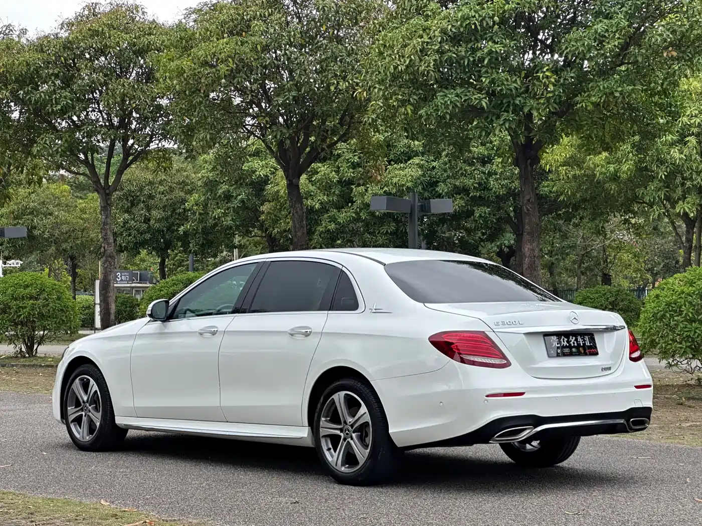 Mercedes-Benz E-Class 2019 E 200 L Sport фото 5