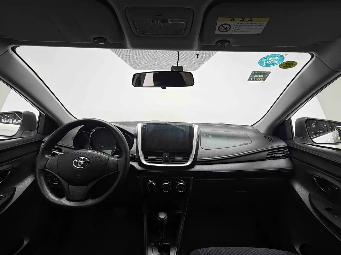Toyota YARiS L Zhi Xuan 2019 1.5E CVT MeiDong Edition China VI фото 16