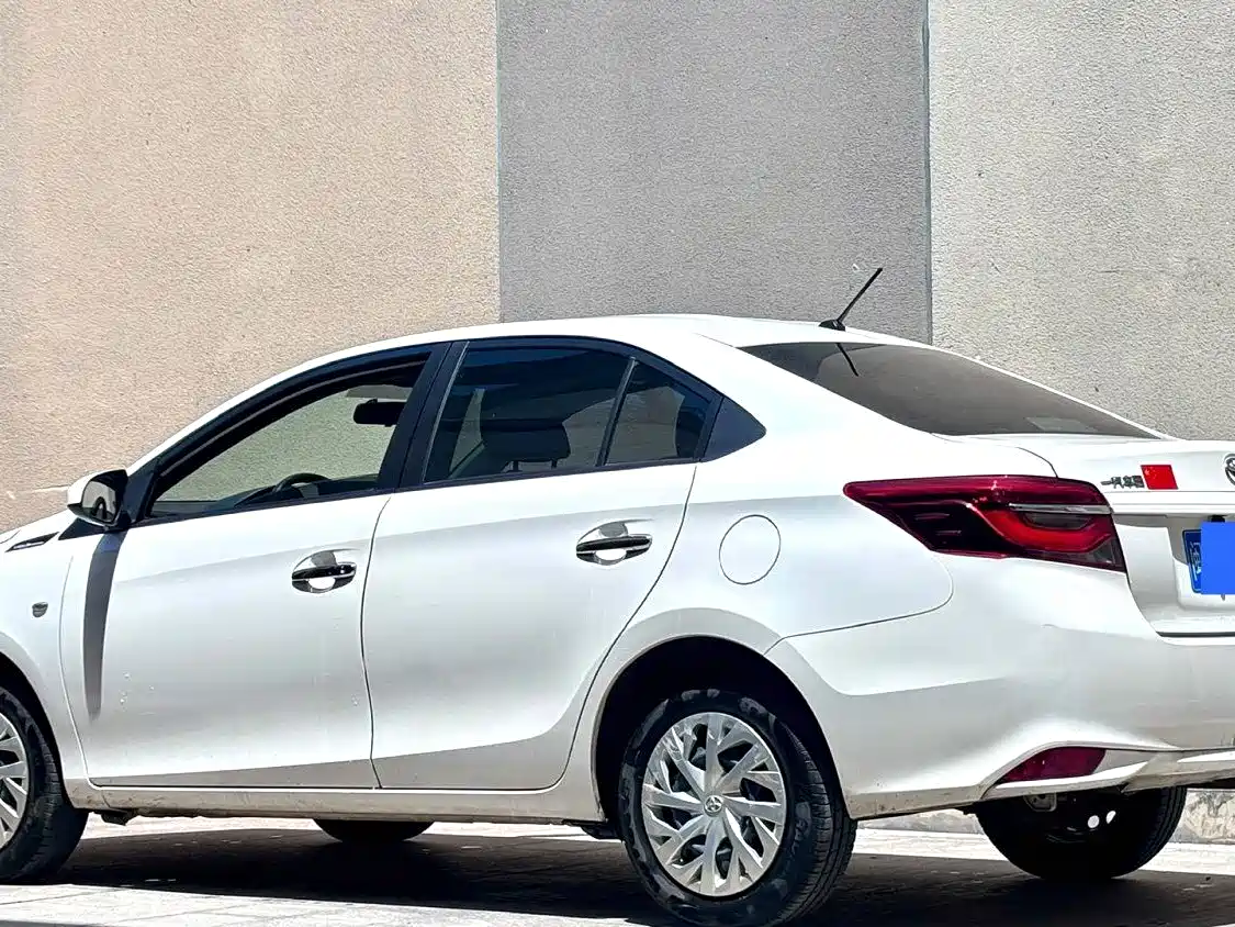 Toyota Vios 2022 1.5L 20th Anniversary Edition фото 4