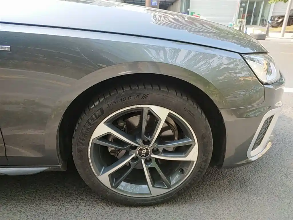 Audi A4L 2021 40 TFSI Premium Life Edition фото 8