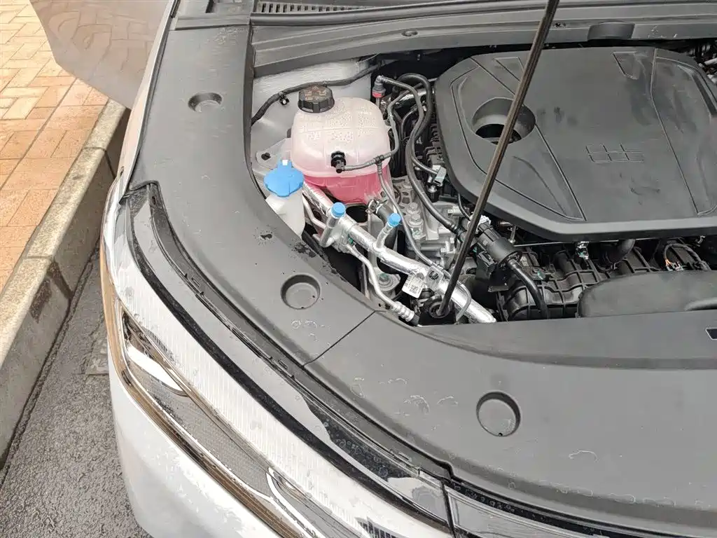 Geely Galaxy Galaxy A7 2025 EM-i 70km Luxury Edition фото 22