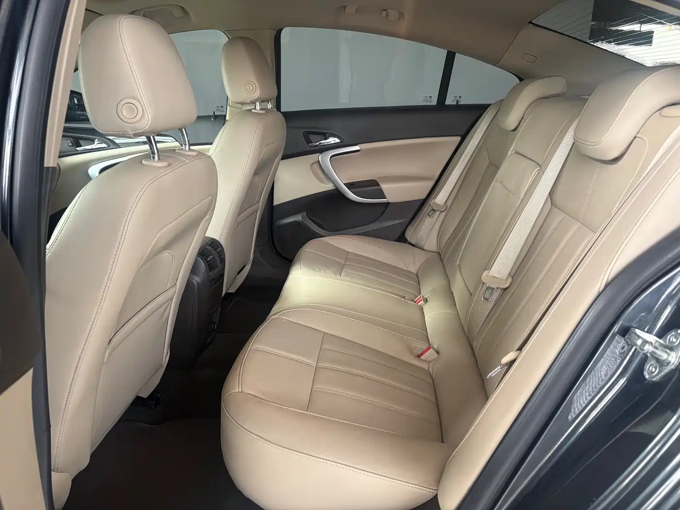 Buick Regal 2015 2.0L Elite Fashion Model фото 11