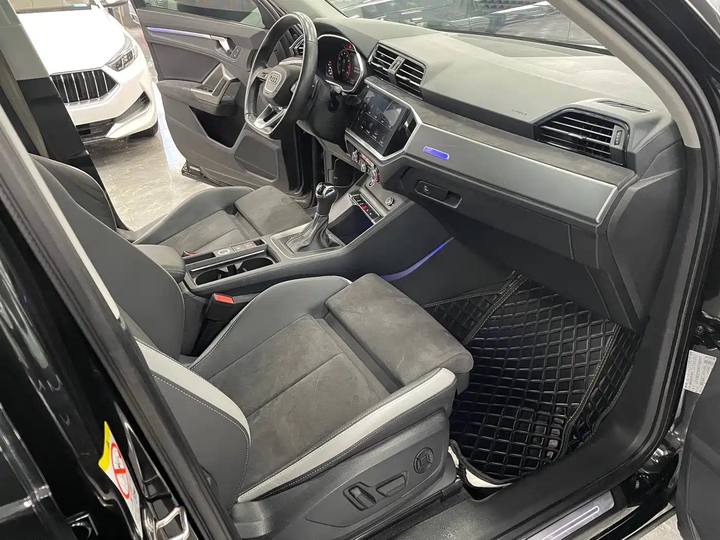 Audi Q3 2022 35 TFSI Fashion Dynamic фото 7