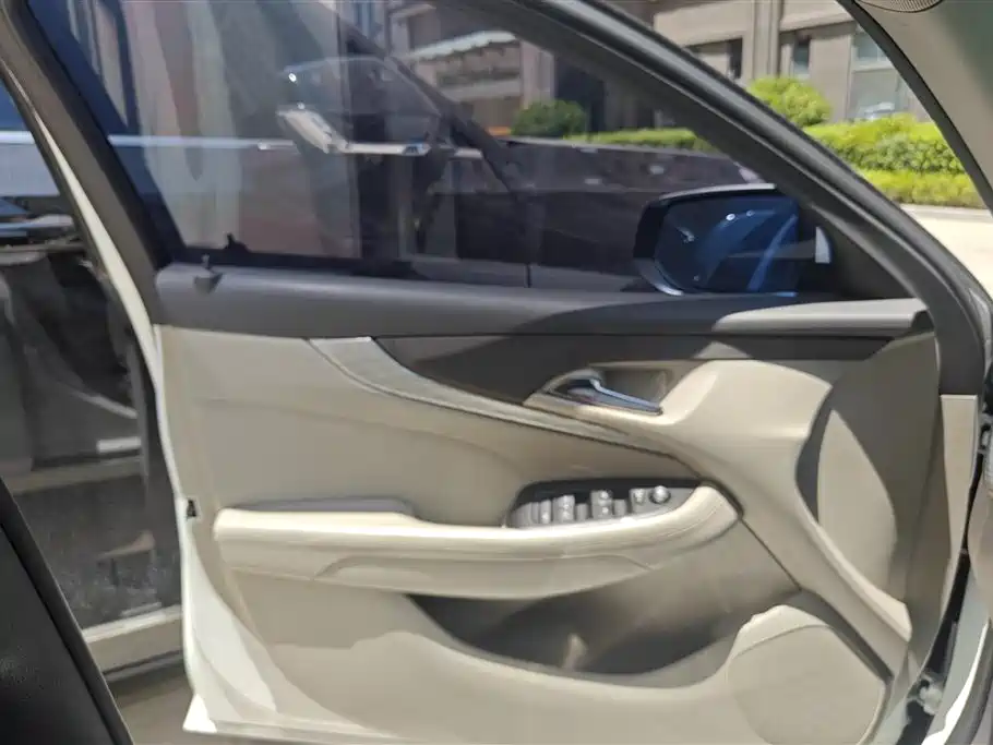 Chevrolet Malibu 2016 2.0L Automatic Luxury фото 7