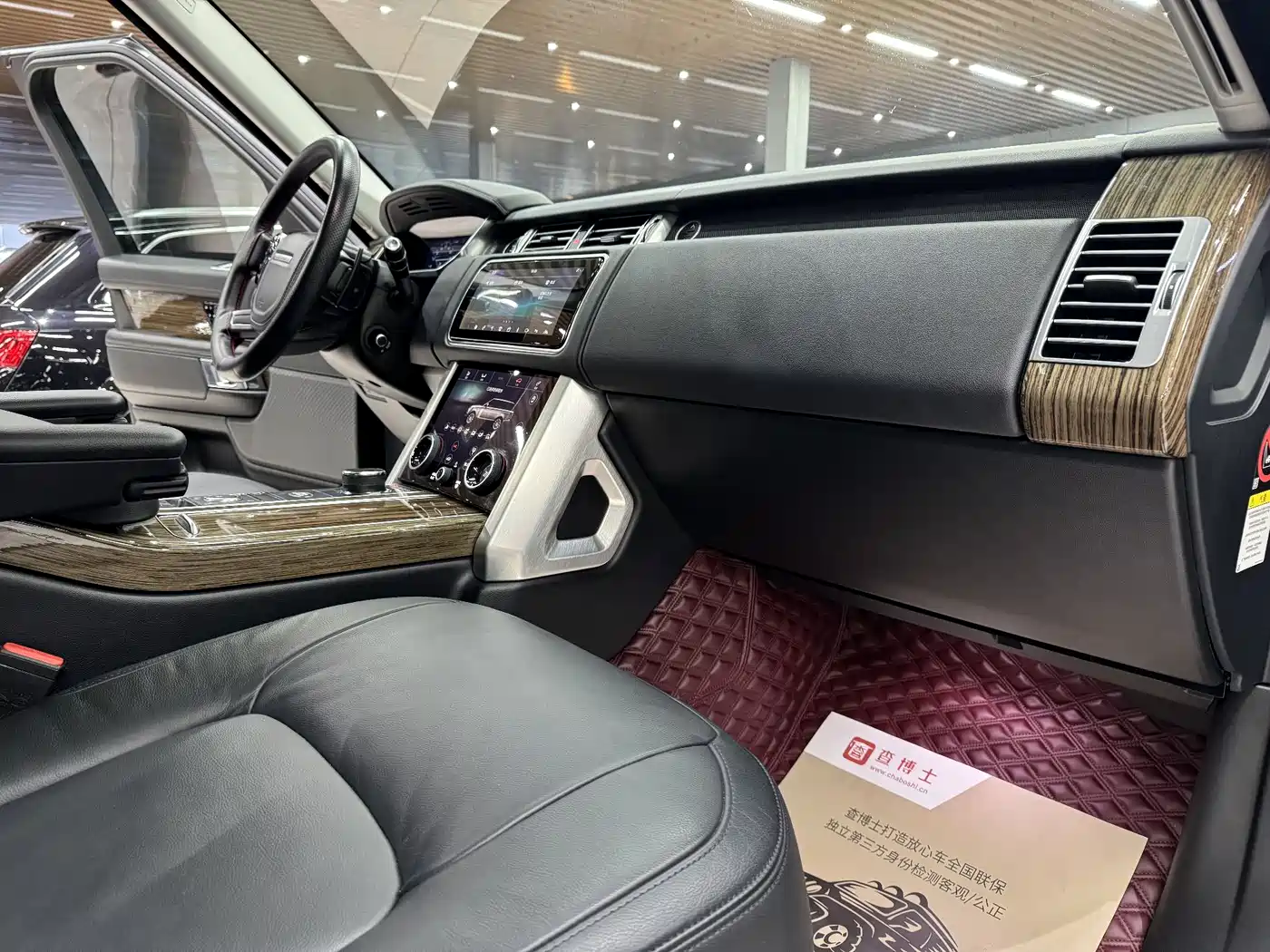Land Rover Range Rover 2019 3.0 SC V6 Golden Age Edition фото 14